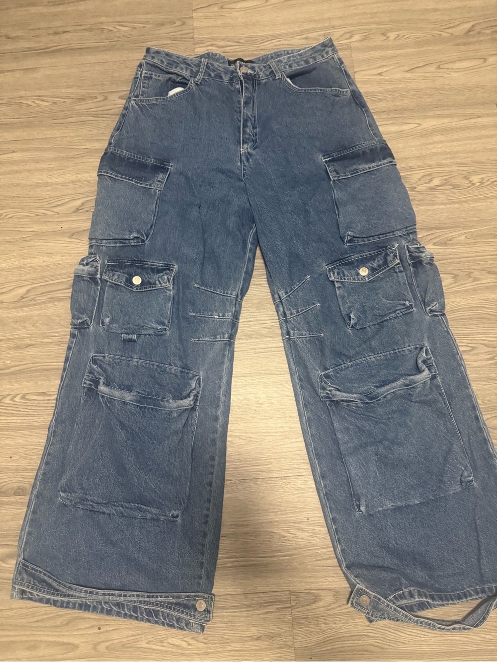 Women's Blue Denim Wide Leg Cargo Jeans Button Closure Medium Wash size 13